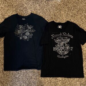 (2) Men’s Lucky Brand Designer Black Graphic T-Shirt Set Lot - Size L & XL